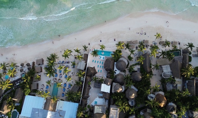 Zona Hotelera House | Orange Beach House 10bdr in Tulum Hotel Zone, Wake up every morning on the beach