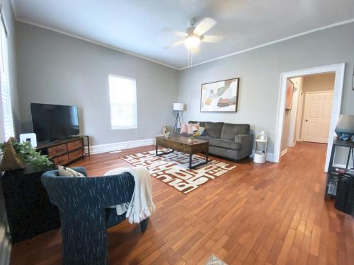 Wilmington House | Orange Crush Cottage- Downtown Beaches & Dining
