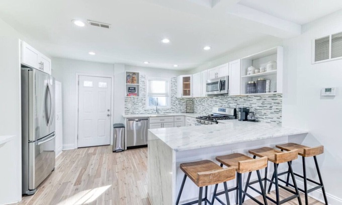 Anacostia House | Orange Door Abode - Modern Design