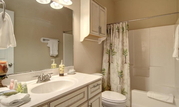 Safe Harbor House | Orange Seahorse House KD682