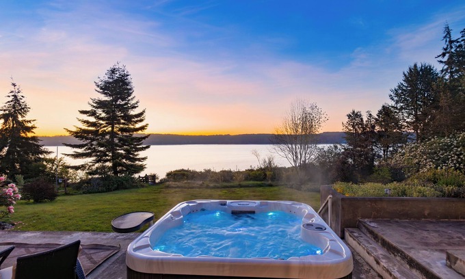 Greenbank House | Orca Ridge on Resort Road by AvantStay | A+ Views