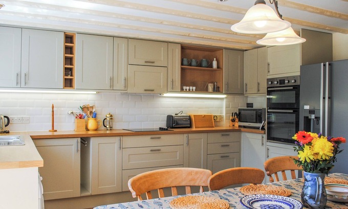 Salcombe Cottage | Orchard Barn
