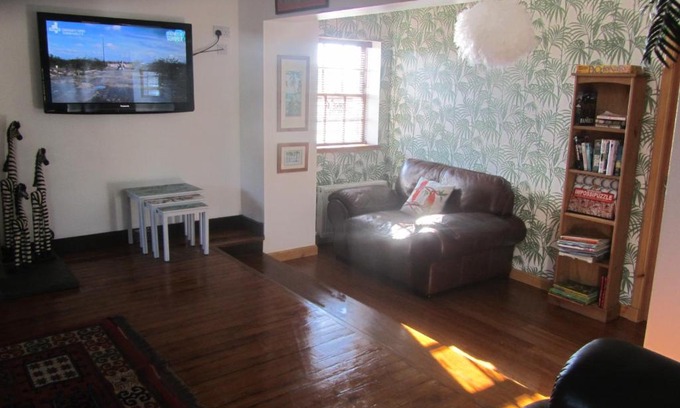 Montrose House | Orchard Cottage