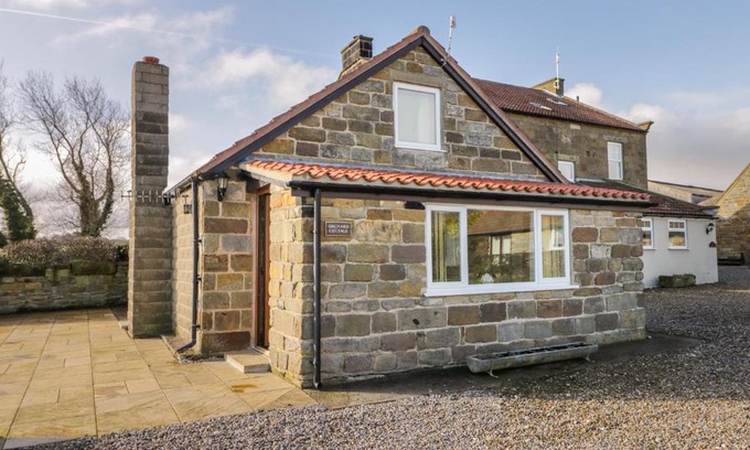 Fylingdales House | Orchard Cottage