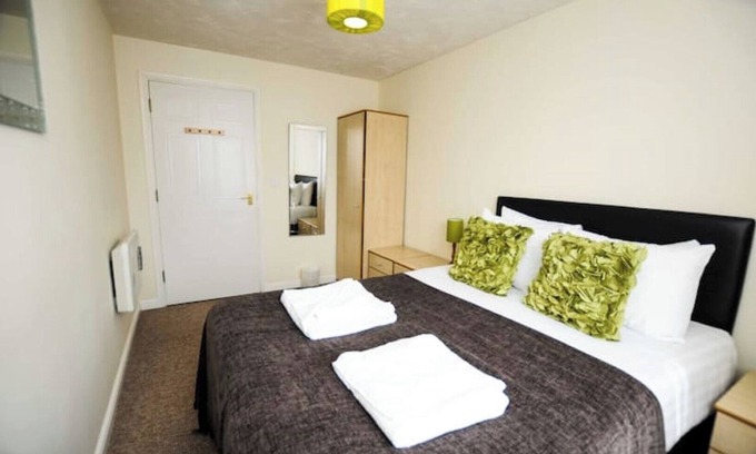 Bradley Stoke Apartment | Orchard Gate 2 Bedroom Superior Apartment