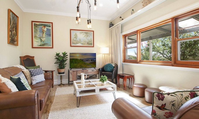 Beechworth House | Orchard House - Gorge Views