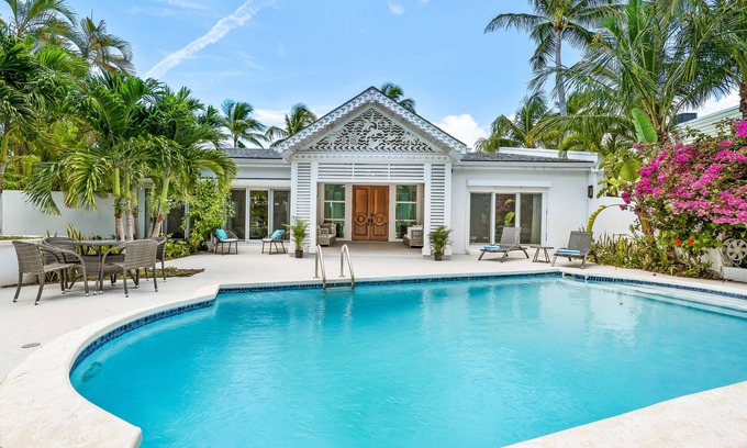 Nassau Villa | Orchid House