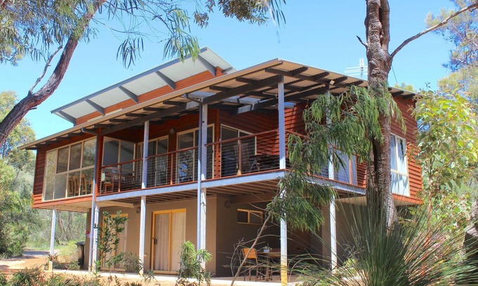 Yallingup House | Orchid House - treetop views close to beach