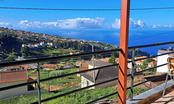 Lombo do Doutor Cottage | Orchid Typical Madeira House