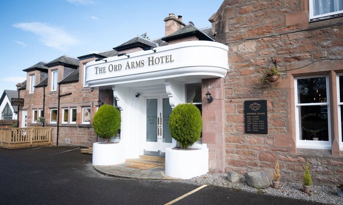Marybank Hotel | Ord Arms Hotel
