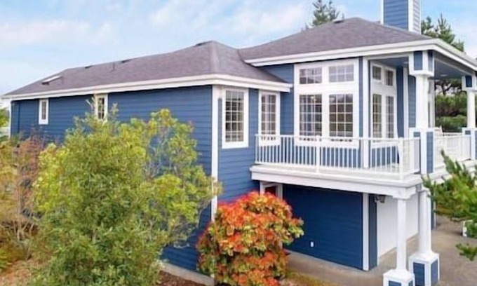 Warrenton House | Oregon Coast Gem: Beach, Lake & Family Friendly