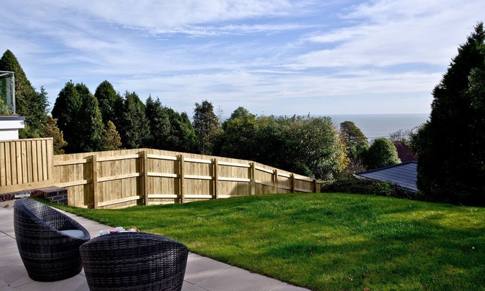 Teignmouth Apartment | Orestone Garden Apartment
