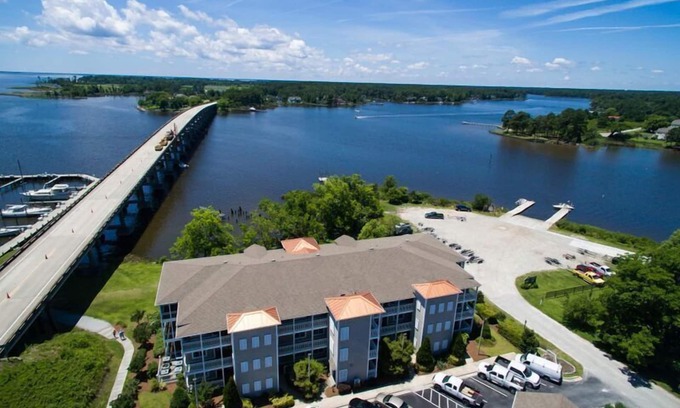 Oriental Condo | Oriental Harbor Place, B-8 - Unwind by the water
