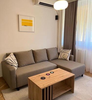 Novi Beograd Apartment | Orientale