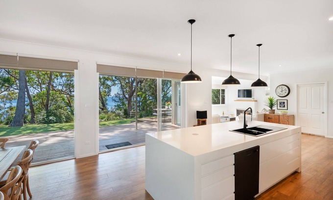 Vincentia House | Orions Ultimate Oasis: Absolute Beachfront Retreat