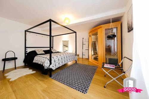 Madeleine-Sermandiere-Chattiere Apartment | Orleans Triplex with Sauna Parking