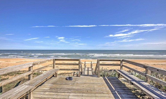 Ormond Beach House | Ormond Beach Resort Townhome: Walk to Pool & Beach
