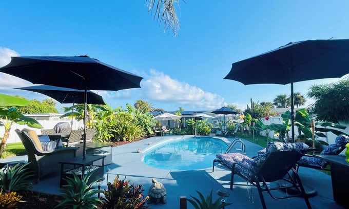 Ormond-by-the-Sea Apartment | Ormond Oasis-Pool-Hot Tub-Sauna-Cold Soak-Gardens
