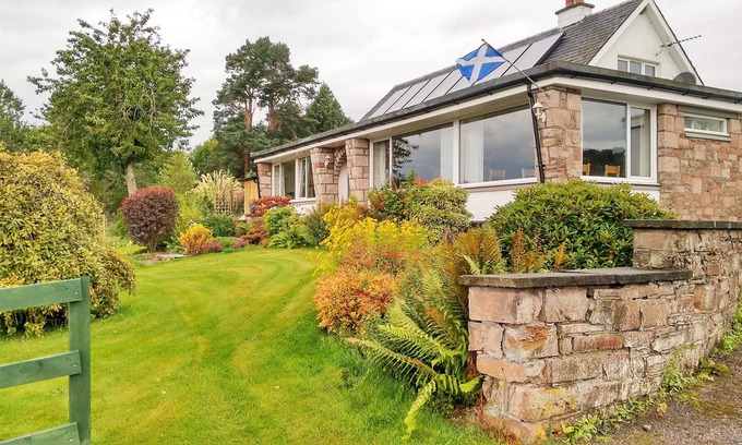 Marybank Bed & Breakfast | Ornum House