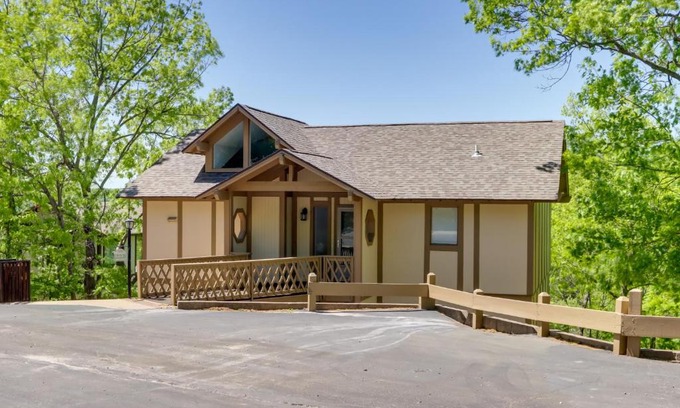 Osage Beach House | Osage Beach Vacation Rental with Deck and Grill