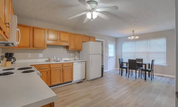Murfreesboro House | OSborne- Great location, pet friendly