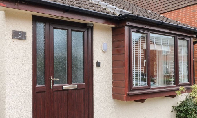 Uffculme House | OSCAR'S RETREAT, with a garden in Uffculme