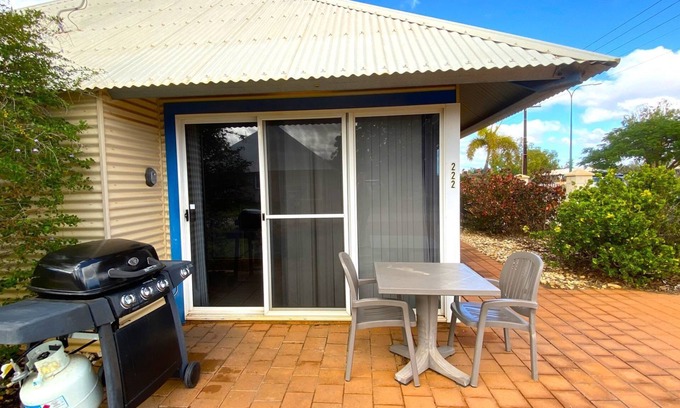 Exmouth Apartment | Osprey Holiday Village Unit 222/1 Bedroom - Villa with a Pool in the Complex