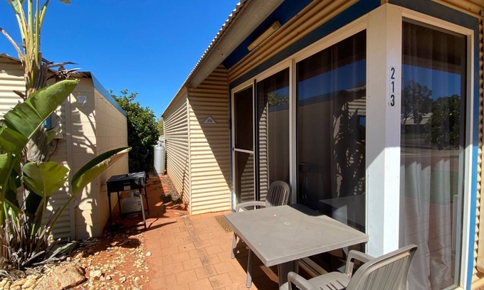 Exmouth Apartment | Osprey Holiday Village Unit 213/1 Bedroom - Villa with a Pool in the Complex