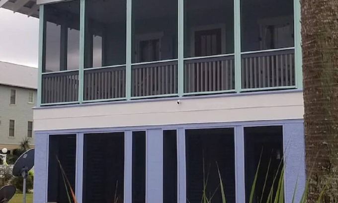 Steinhatchee Resort | Osprey Nest #42-Waterfront-Dog Friendly-Boat Slip-New Redecorated