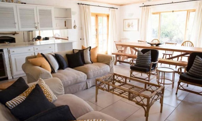 Malagas House | Ossies Kloof - Living The Breede