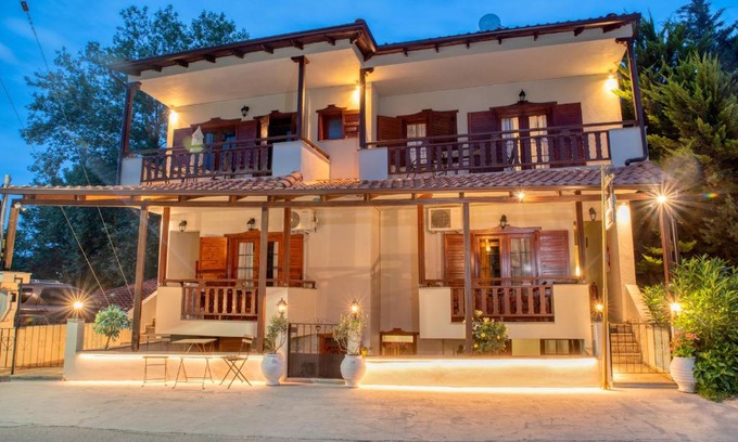 Chrisi Akti Hotel | Ostria Hotel