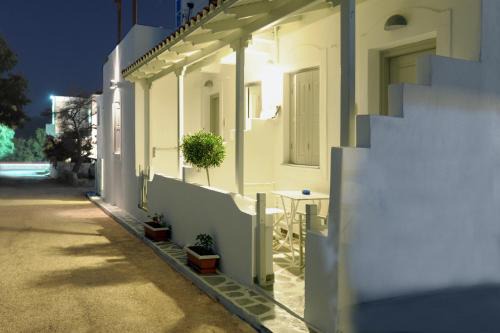 Adamas Apartment | Ostria Studios