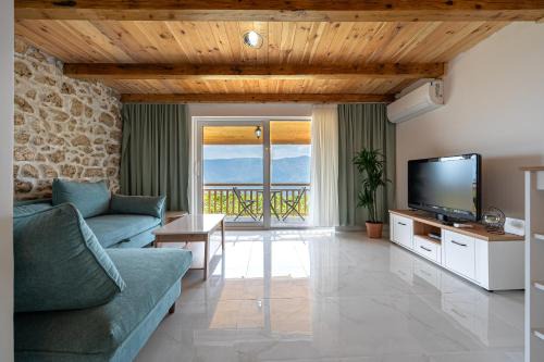 Danilovgrad Municipality Apartment | Ostrog Retreat