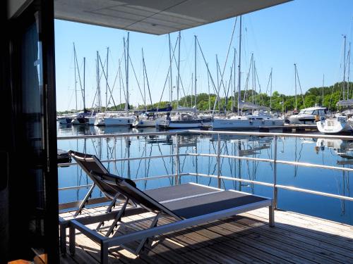 Boltenhagen House | Ostsee Hausboot Boltenhagen - Hausboot LP1
