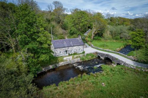 Llwyndyrys House | Otter Cottage
