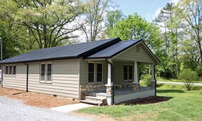 Brevard House | Otto Alexander Mountain Cabin w/Free Biltmore Pass and more