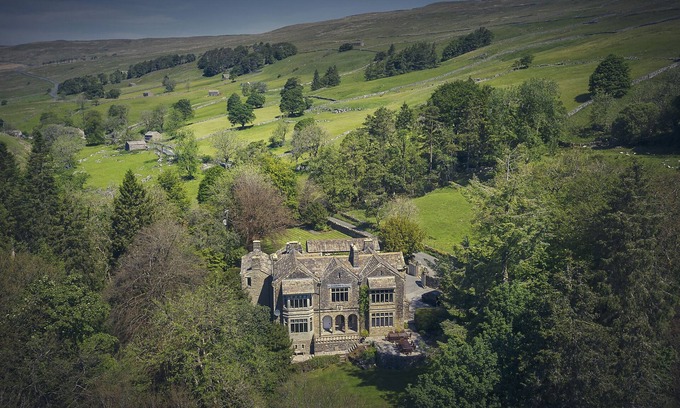 Yockenthwaite House | OUGHTERSHAW HALL, pet friendly, luxury holiday cottage in Hawes
