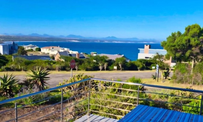 Vleesbaai House | Oupa Gallie in Vleesbaai
