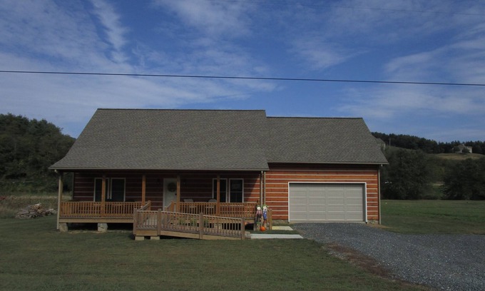 Fleetwood Cabin | Our Last Nickel Cabin Southfork of New River Boone area