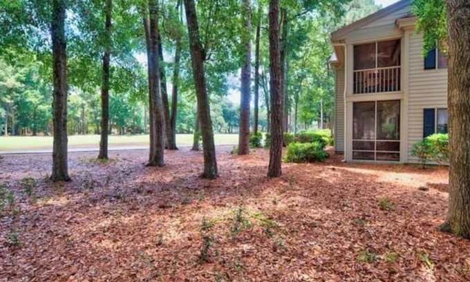 Pawleys Island Condo | Our Li'l Getawave! Two-bedroom condo in Pawleys Plantation Golf and Country Club