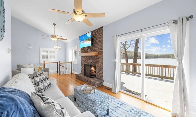 New London House | Our Peachy Keen Paradise