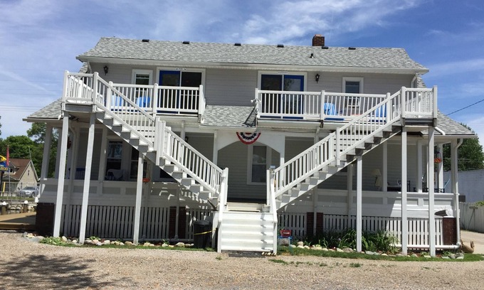 Anchorville Apartment | Our Port Cabin is clean & comfy & comes with boat slip & trailer parking!