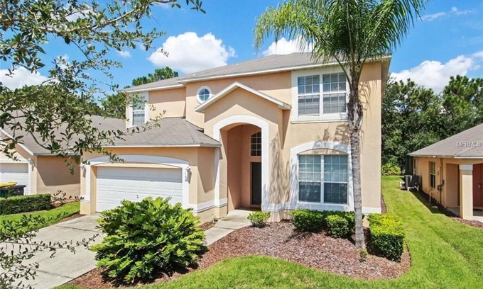 Indian Point Villa | Our Spacious 7BR, 4.5BA Villa w/Screened-In Private Pool (155C)