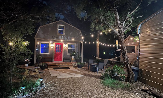 Scenic Oaks Cottage | Our Tiny House is Peaceful, it is a place for relaxing and enjoying.