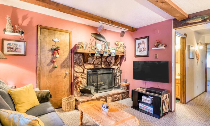 Angel Fire Apartment | Outdoor Hideout
