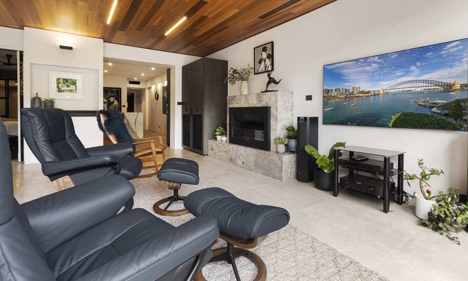Elizabeth Bay Apartment | Outdoor living at it's best in Elizabeth Bay