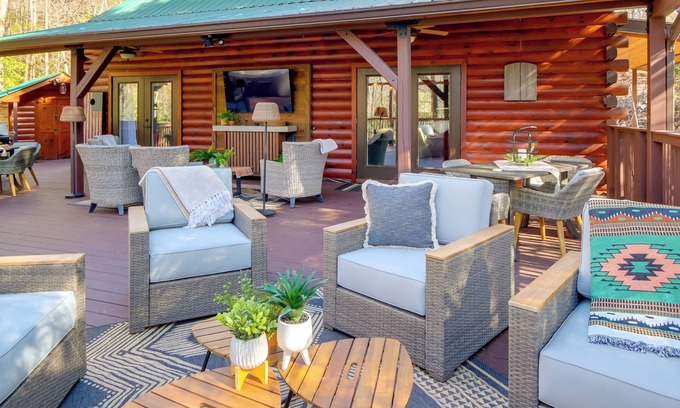 Murphy Cabin | Outdoor Oasis: Fall Family Retreat in Murphy!