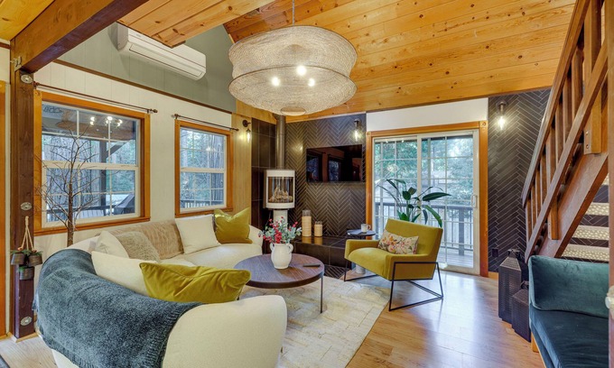 Nevada City Cottage | Outdoor Oasis: Modern Nordic Cottage By Lake!