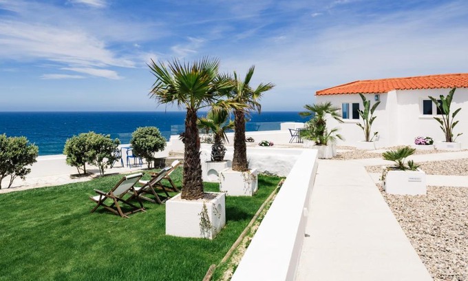 Azenhas do Mar Apartment | OUTPOST - Ocean Casitas