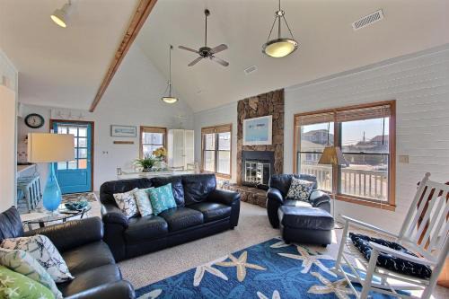 Avon House | Outrigger #41-HC